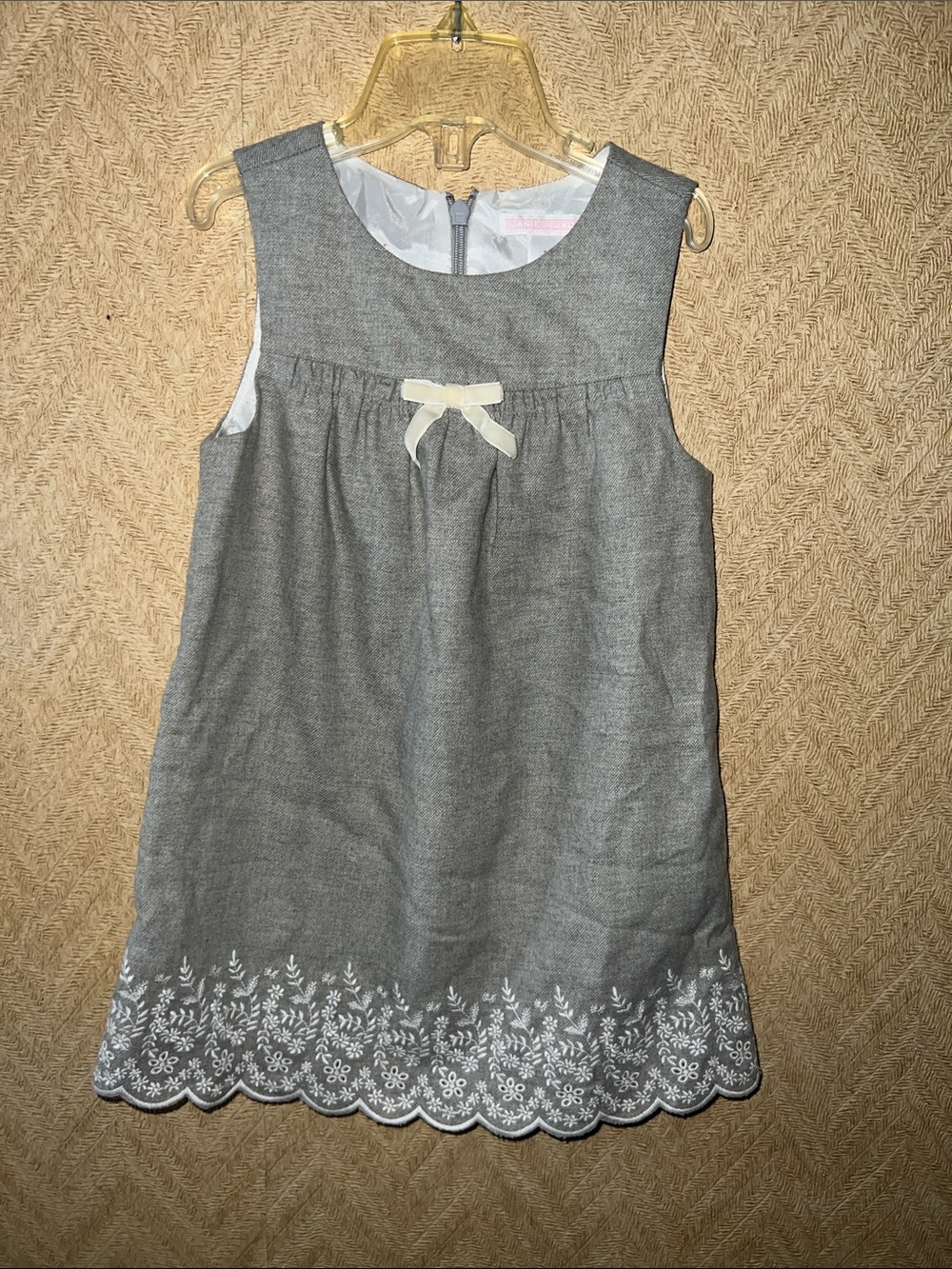 Janie and Jack Girls' Gray Sleeveless Dress with Bow.  Size 2T.  Like new.